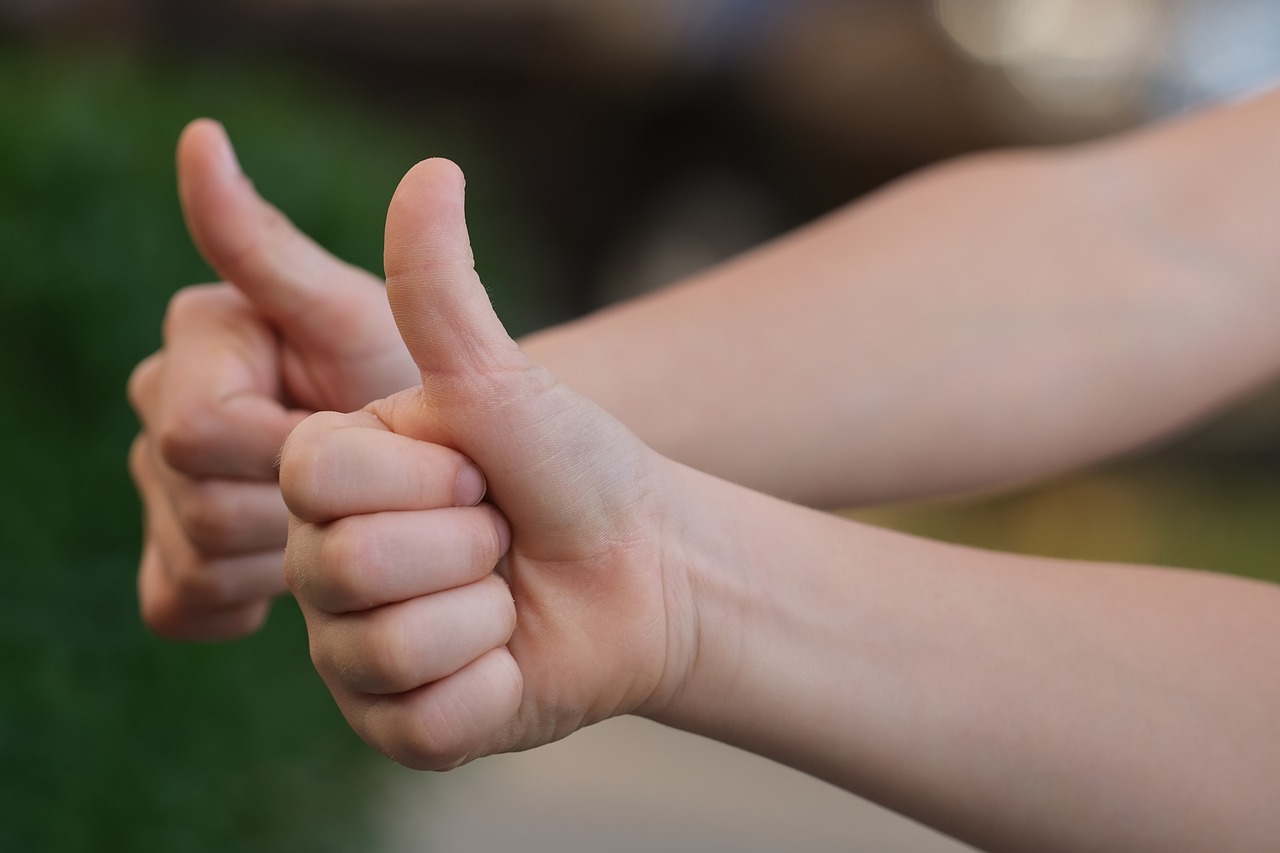 Exploring the Spiritual Significance of Clubbed Thumbs: A Psychologist’s Perspective